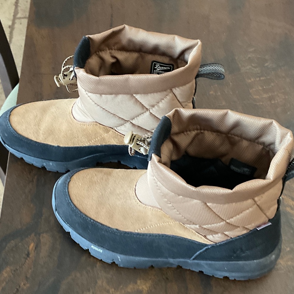 Womens Danner Cloudcap Insulated Boot - image 1